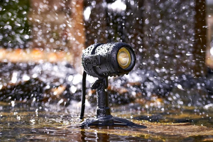 Preview: OASE LunAqua Connect S Set 3 LED Spot Komplettset – warmweiß 150 lm IP68 Garten- & Teichbeleuchtung Preview: OASE LunAqua Connect S Set 3 Komplettset für Teich- und Bachlaufbeleuchtung