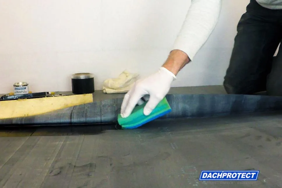 DACHPROTECT EPDM Aktivierung 250 ml inkl. Schwamm & Handschuh für Nahtprodukte (bis 18 m Naht) DACHPROTECT EPDM Aktivierung 250 ml inkl. Schwamm & Handschuh für Nahtprodukte (bis 18 m Naht)