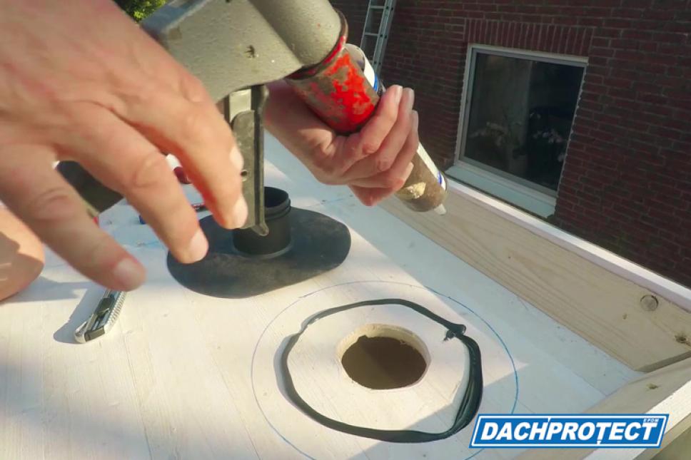 SET - DACHPROTECT Klebe-Gully DN 150 (Flansch 380 mm / Stutzen 243 mm) SET - DACHPROTECT Klebe-Gully DN 150 (Flansch 380 mm / Stutzen 243 mm)